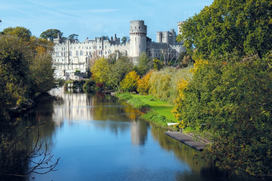 01 Day - Windsor, Stonehenge & Bath